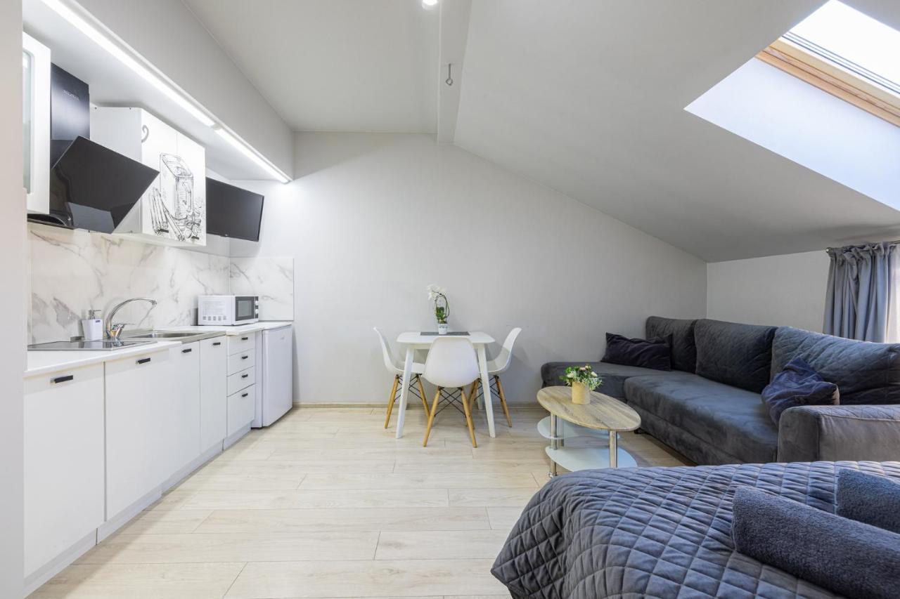 Dharma Stay Apartamentai Telšiai المظهر الخارجي الصورة