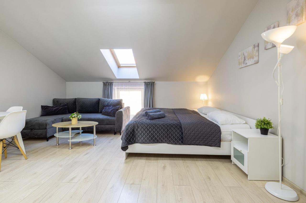 Dharma Stay Apartamentai Telšiai المظهر الخارجي الصورة