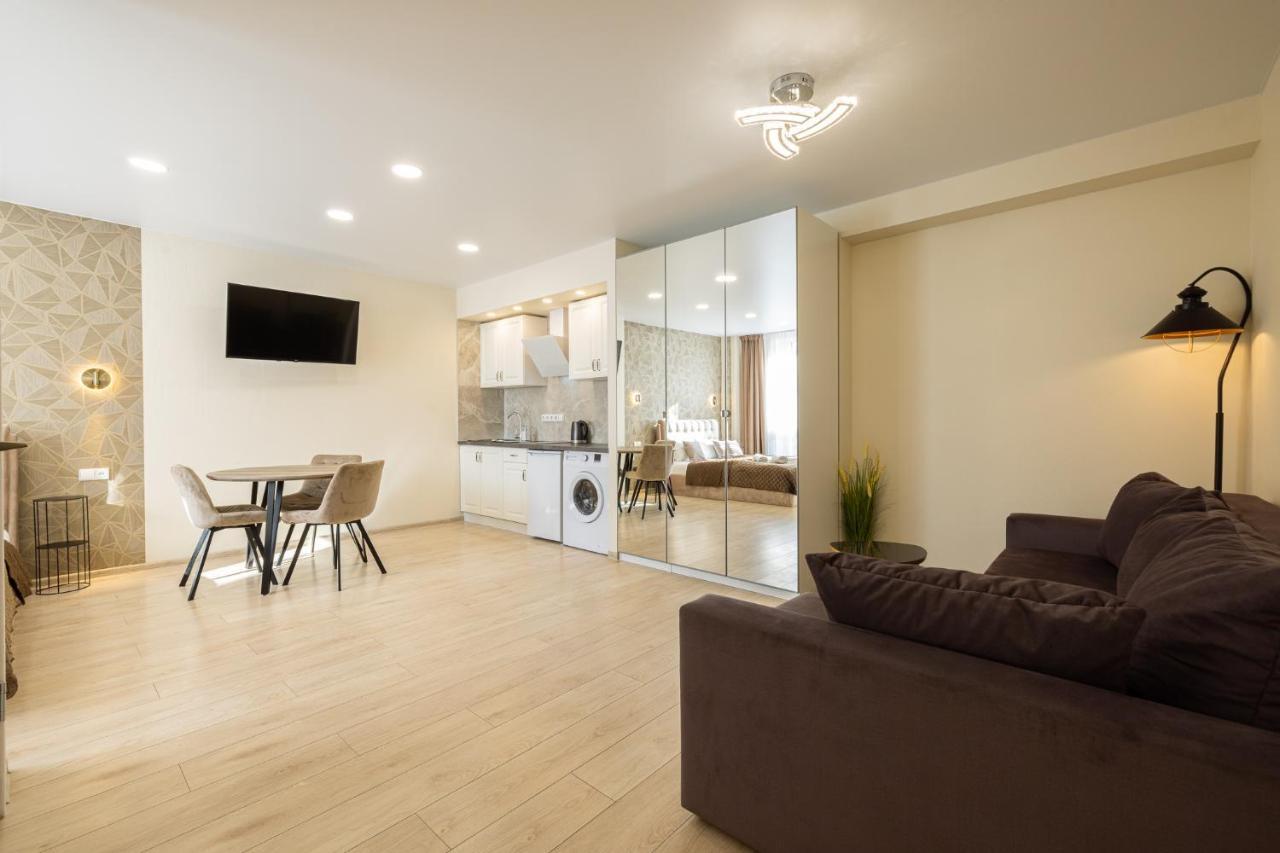 Dharma Stay Apartamentai Telšiai المظهر الخارجي الصورة