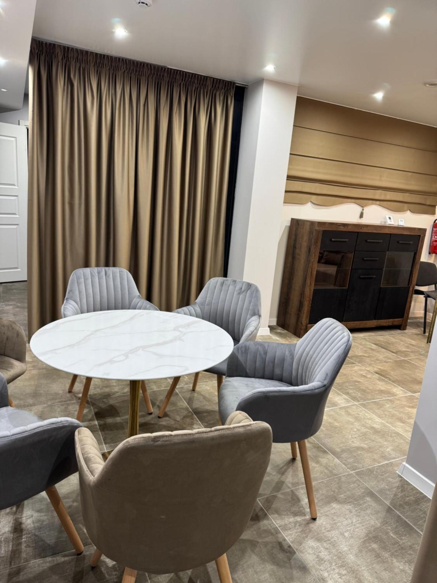Dharma Stay Apartamentai Telšiai المظهر الخارجي الصورة